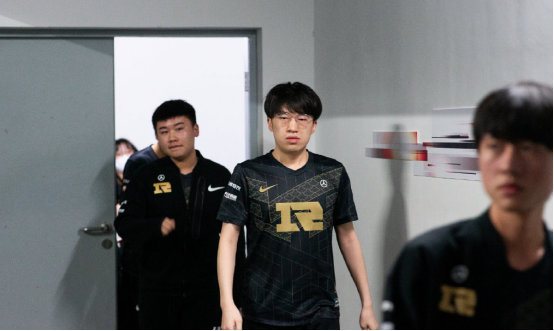 办地从利雅 办地从利雅