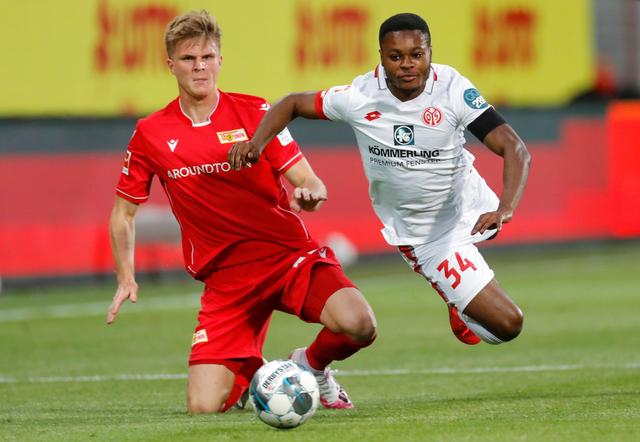 优先保障右 优先保障右